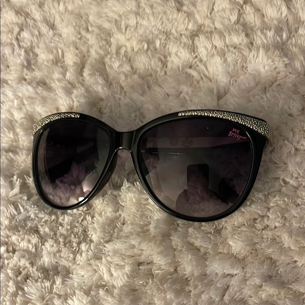Betsy Johnson Elegant Black Sunglasses